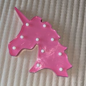 Light up wall hanging or standing pink unicorn batteries included